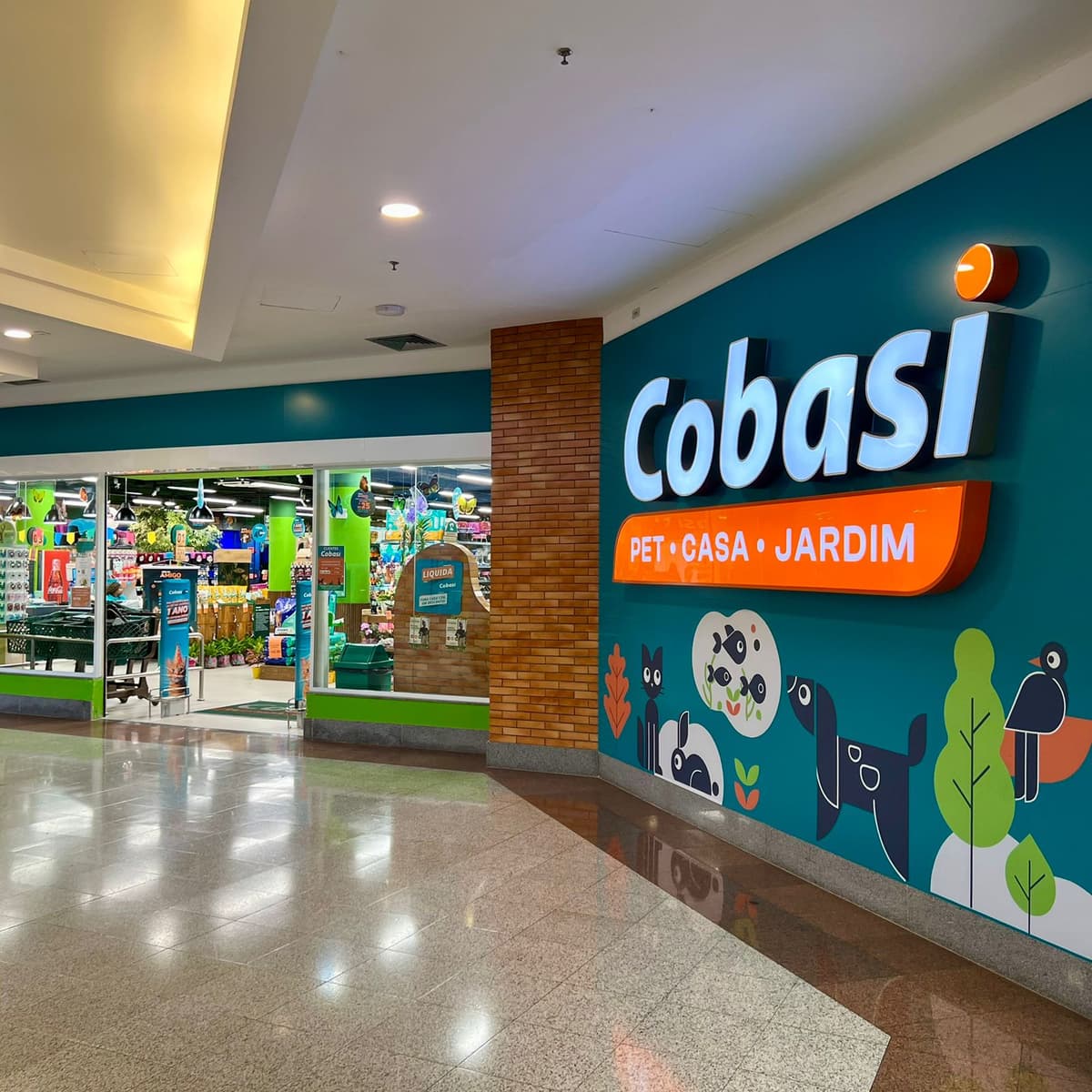 Imagem de interna da loja cobasi