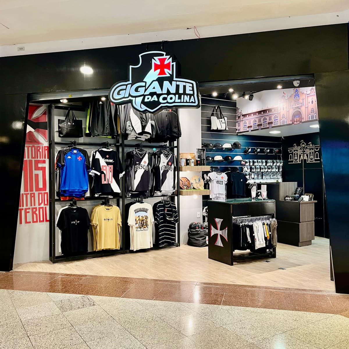 Imagem de interna da loja gigante da colina