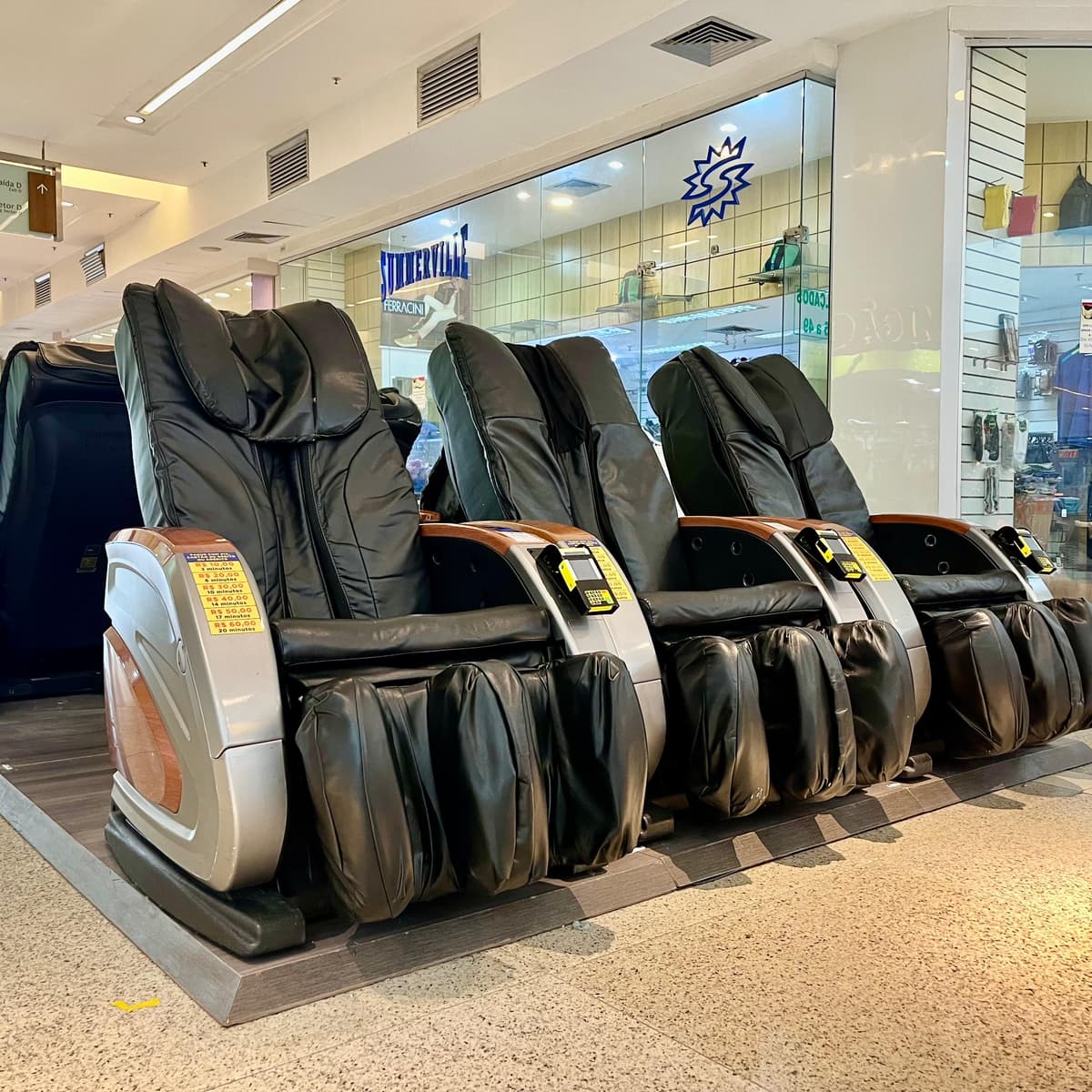 Imagem de interna da loja d+ massagem