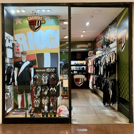 Imagem de interna da loja cariocas fc